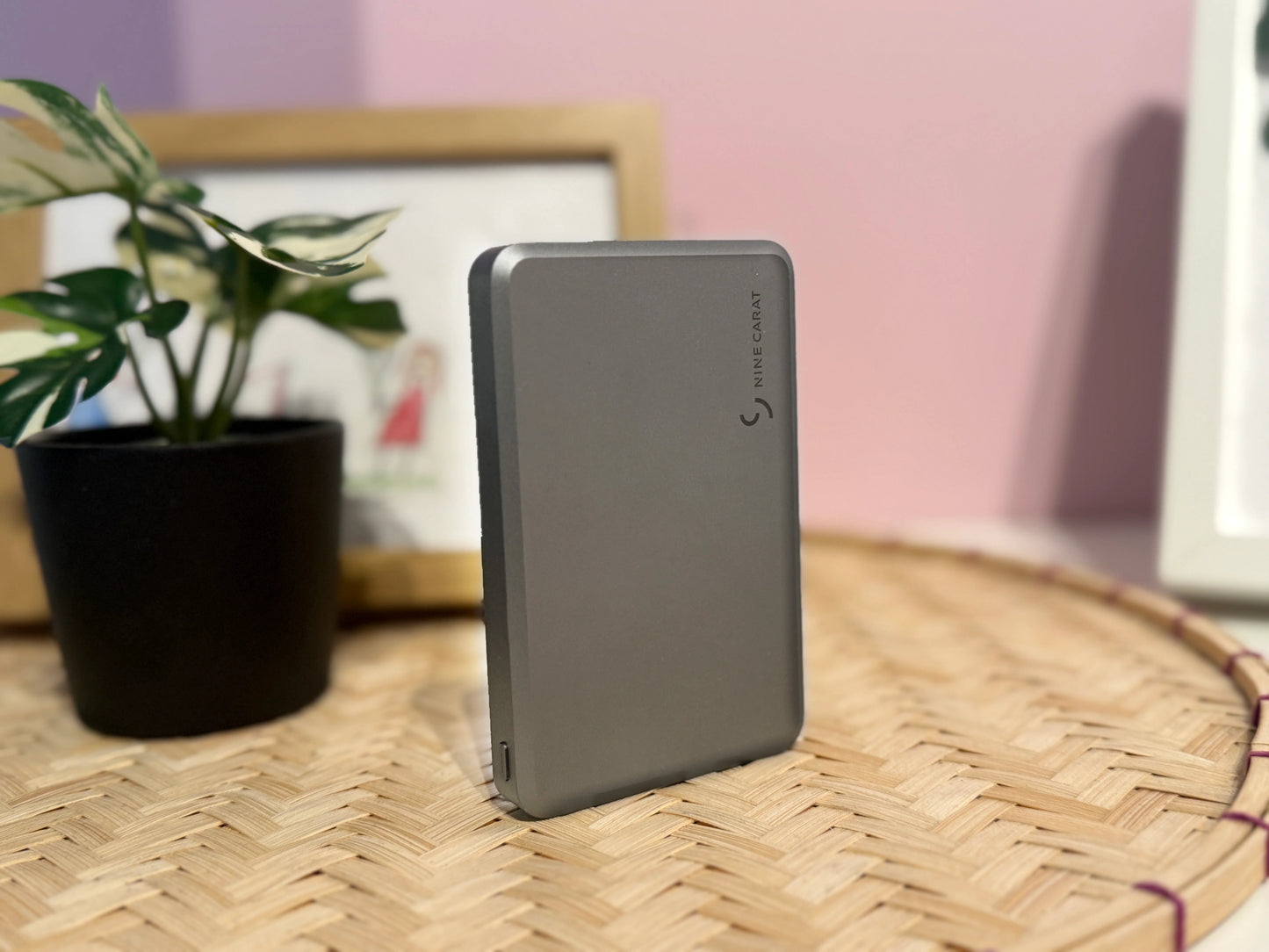 NineCarat Magnetic Power Bank (10K,Slim) Gray ( 1107492) (MSRP $69.99)