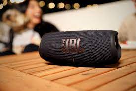 JBL CHARGE 5 - Portable Bluetooth Speaker with IP67 Waterproof and USB Charge out - Black (1104554)