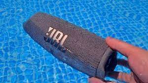 JBL Flip 6 - Portable Bluetooth Speaker, powerful sound and deep bass, IPX7 waterproof, 12 hours of playtime, JBL PartyBoost for multiple speaker pairing - Grey (1105436)
